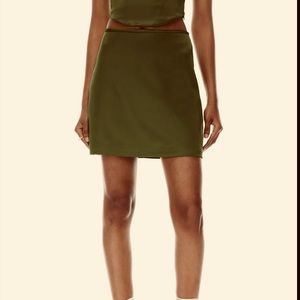 NWT Wilfred Tavern Skirt